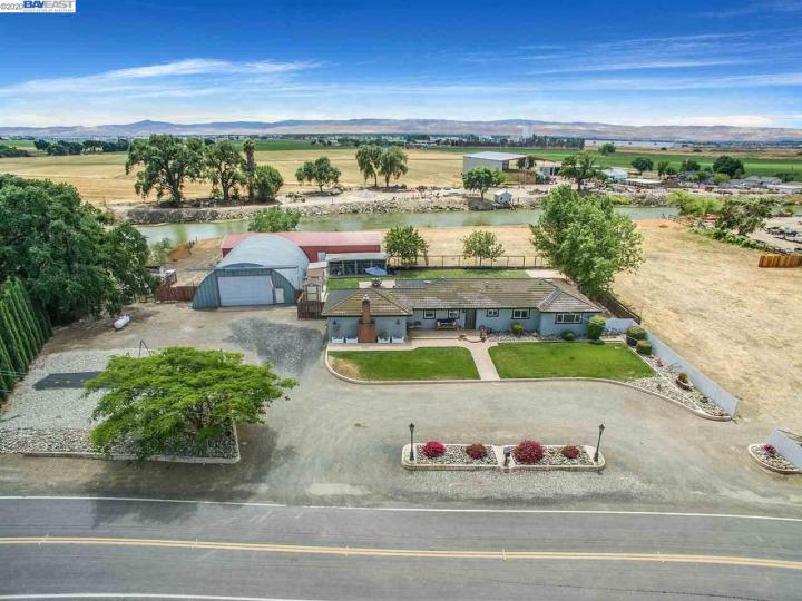 8686 W Canal Blvd, Tracy, CA | Country Property. Photo 32 of 35