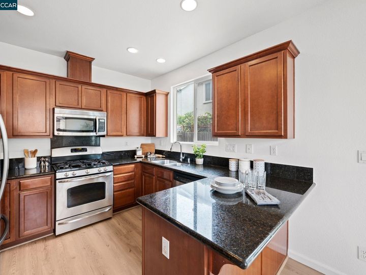 9444 Armstrong Dr, Oakland, CA | Arcadia Park. Photo 14 of 39