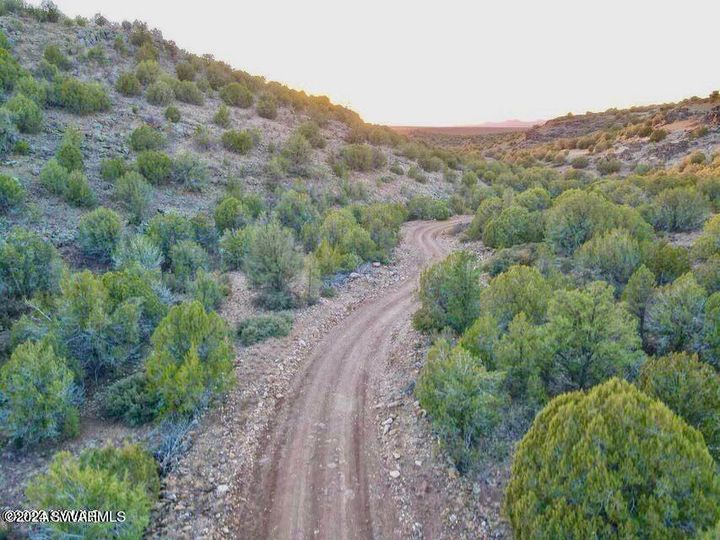 Tbd W Peaceful View Tr, Seligman, AZ | 5 Acres Or More. Photo 2 of 18
