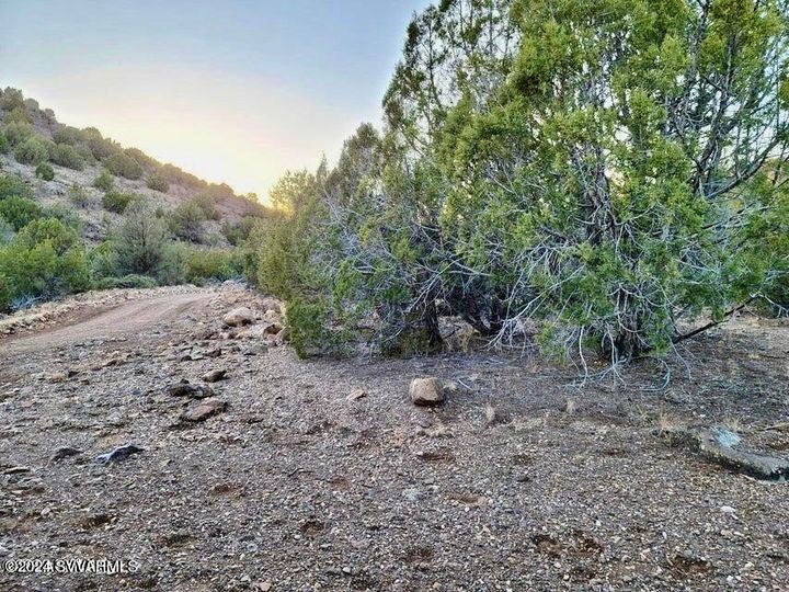 Tbd W Peaceful View Tr, Seligman, AZ | 5 Acres Or More. Photo 16 of 18