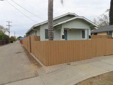 114 C St, Tracy, CA | Central Tracy. Photo 2 of 31