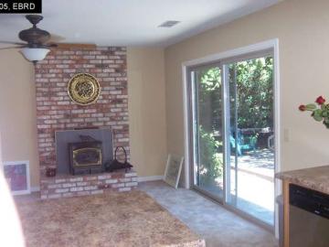 131 Quietwood Dr Vacaville CA Home. Photo 4 of 9