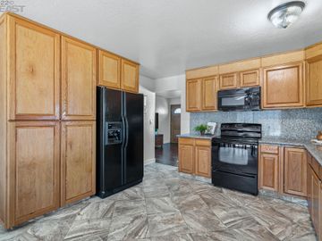 1323 Duncan Dr, Tracy, CA | Summergate. Photo 6 of 23