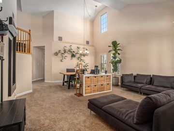 133 Laurian Ct, Brentwood, CA | Hawthorne Lnding. Photo 4 of 30