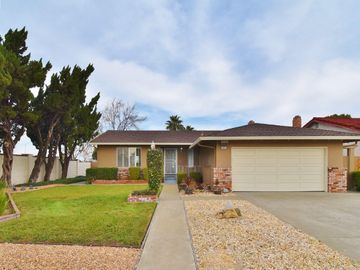 1401 Yellowstone Dr, Meadowbrook, CA