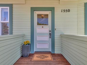 1550 Lincoln Ave, Capitola, CA | . Photo 4 of 51