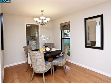 1688 Parkside Dr, Walnut Creek, CA, 94597 Townhouse. Photo 5 of 35