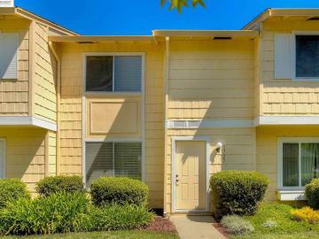 1727 Monterey Dr, Livermore, CA, 94551 Townhouse. Photo 3 of 27