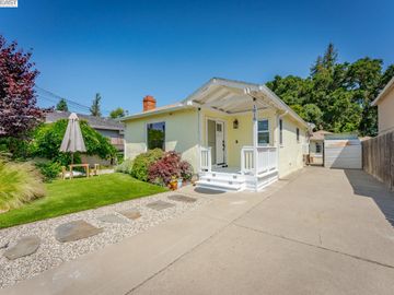 1818 Knox St, Castro Valley, CA | Bay Wood. Photo 2 of 32