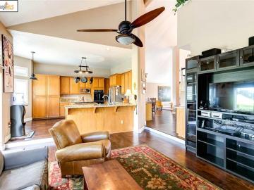 2205 Prestwick Dr, Discovery Bay, CA | Discovery Bay Country Club. Photo 6 of 40