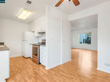 3380 Northwood Dr #C, Concord, CA, 94520 Townhouse. Photo 4 of 29