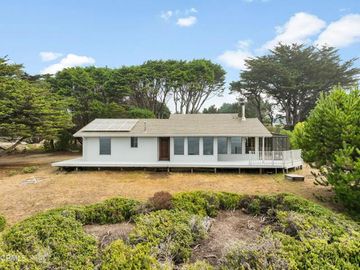 34251 Pacific Reefs Rd, Albion, CA