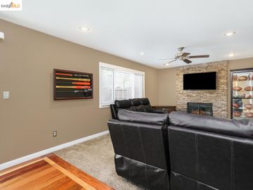 4088 S Anchor Ct, Discovery Bay, CA | Centex. Photo 5 of 19