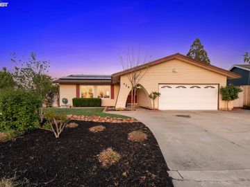 429 Thrasher Ave, Livermore, CA | Summerset. Photo 3 of 34