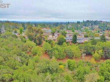 4488 Hillsborough Dr, Castro Valley, CA | Parson Estate. Photo 3 of 60