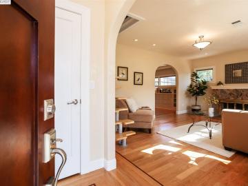 582 Mitchell Ave, San Leandro, CA | Dutton Manor. Photo 3 of 30
