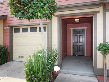 6083 Old Quarry Loop, Oakland, CA, 94605 Townhouse. Photo 5 of 27