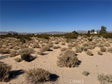 705 Foothill Rd, Lucerne Valley, CA
