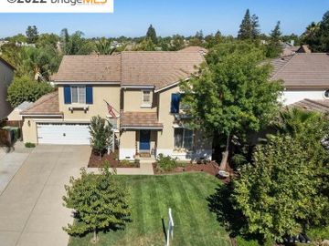 714 Autumn Dr, Brentwood, CA