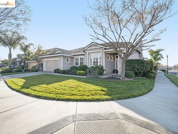 814 Brooks Ct, Brentwood, CA | Garin Ranch. Photo 2 of 40