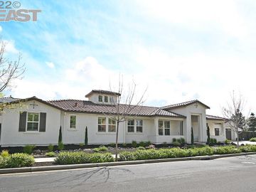 950 Griffith Ln, Pulte, CA